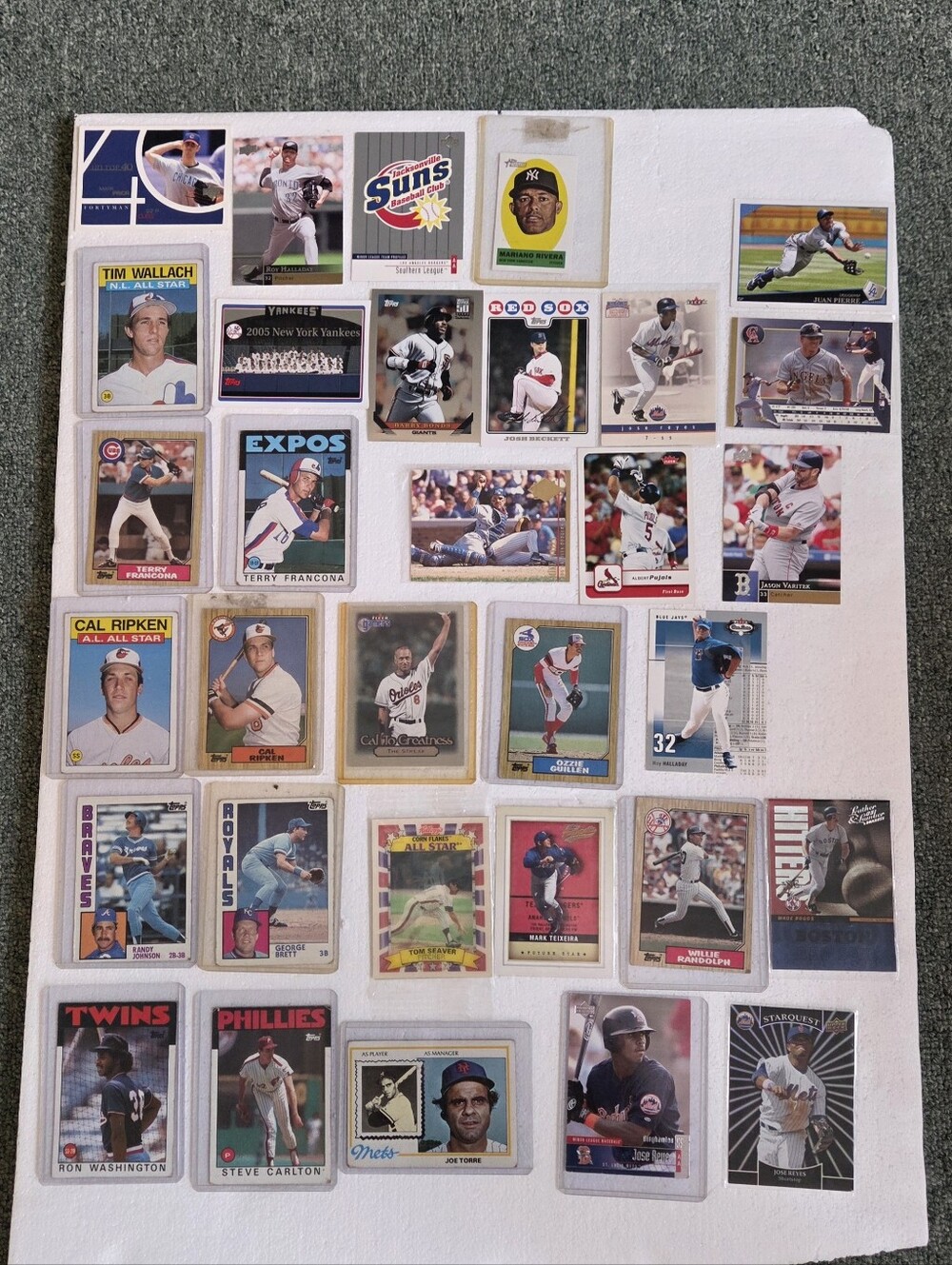 Vintage & Modern Baseball Card Lot Ripken Brett Bonds Seaver Rivera Pujols